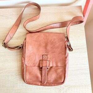 Harbour 2nd Marlies Flap Crossbody Cognac Brown Leather Rustic Leather Boho